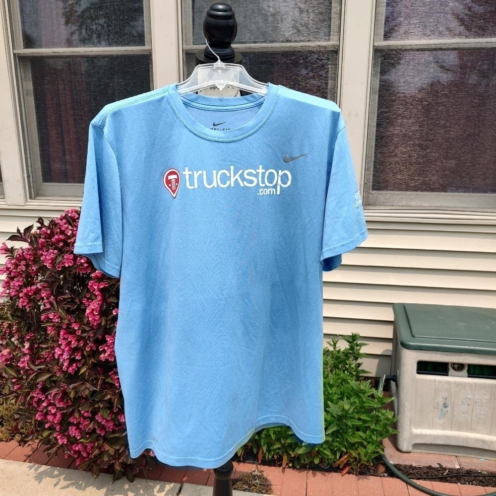 💥 3/$20 Nike XL Short Sleeve T-Shirt Truck Stop Light Blue!